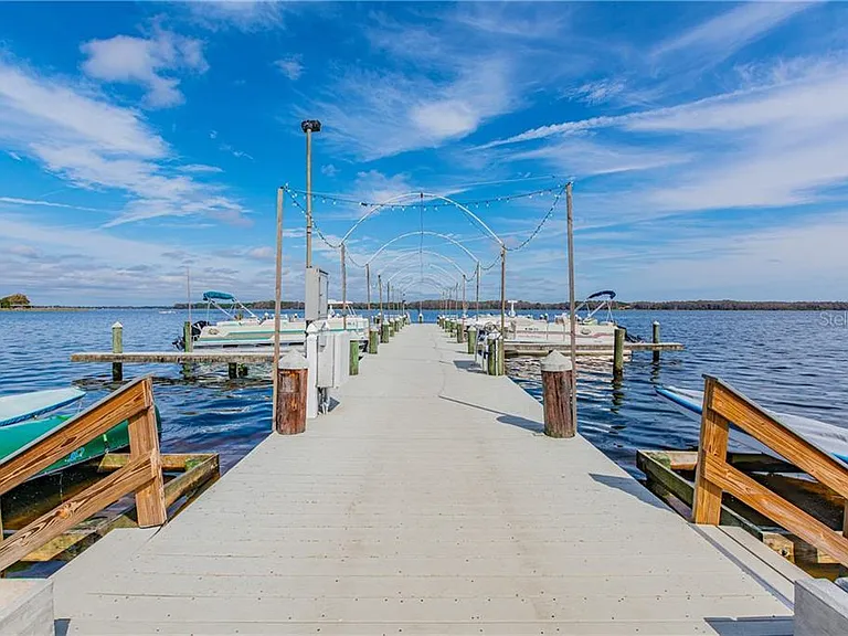 274 Beach Ct — Photo 24