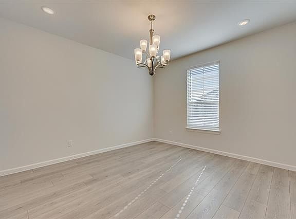 3rd image of 1100 Coralberry Dr