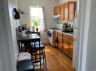 330 W Hudson St, Long Beach, NY 11561