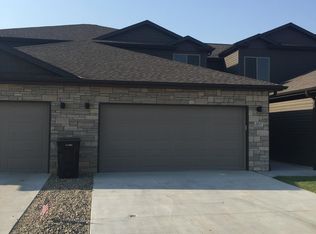 3833 Chileno Dr, Lincoln, NE 68516
