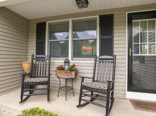 18 Nonotuck Rd, West Springfield, MA 01089