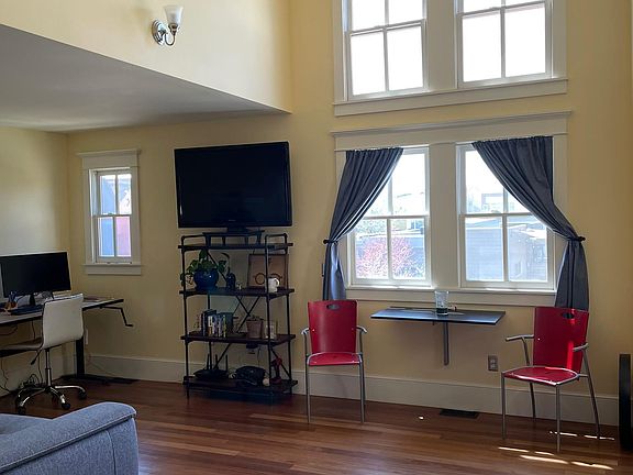 Light and Airy Main Space