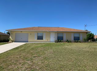 930 NE 5th Pl, Cape Coral, FL 33909
