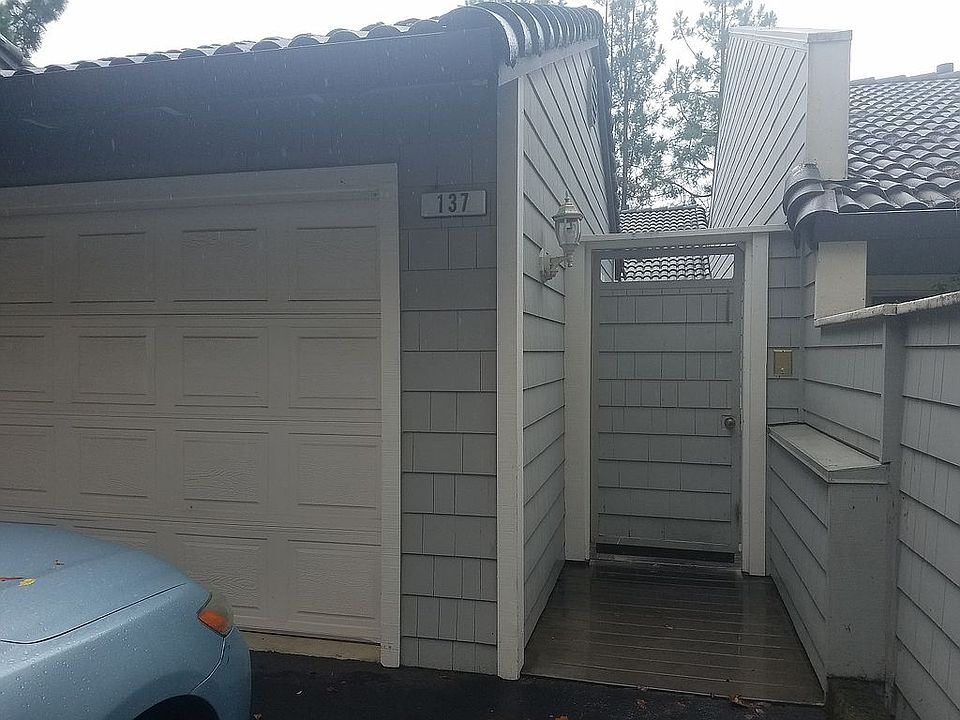 Front Entrance from street 