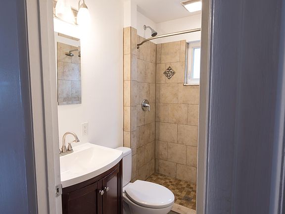 4th image of 778 Delta Ave APT F