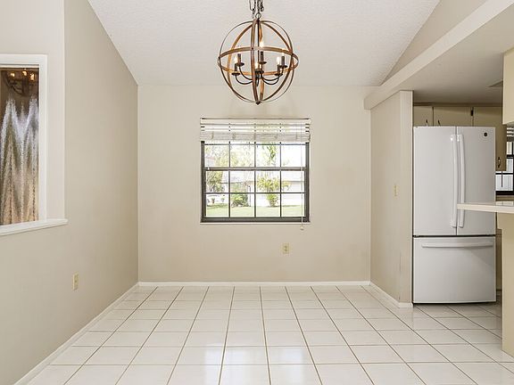5th image of 2479 Wood Oak Dr
