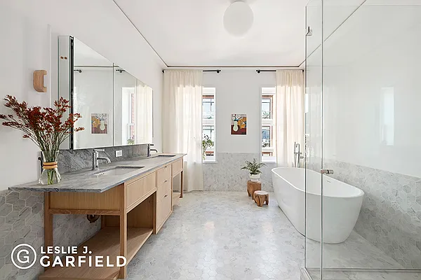 Sold by Leslie J. Garfield | media 10