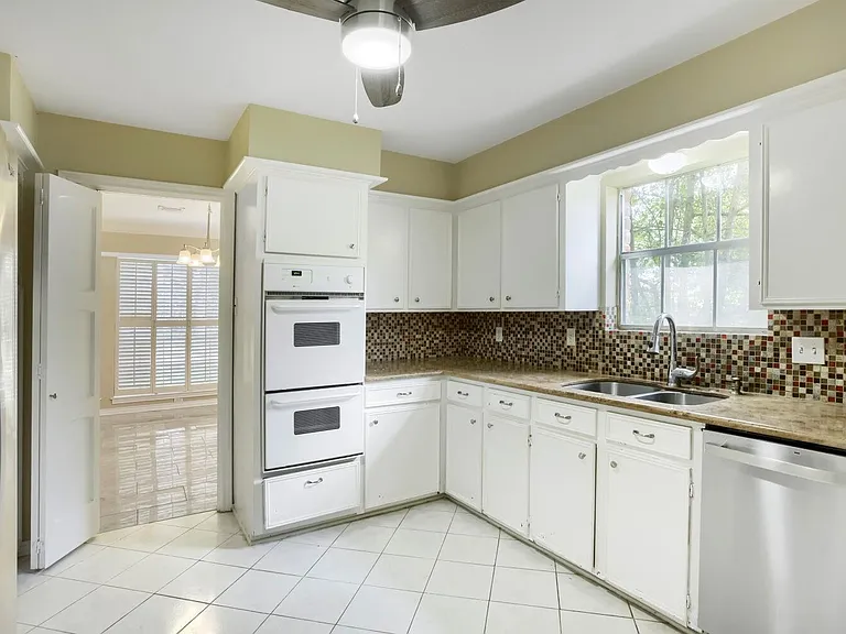 10903 Tupper Lake Dr — Photo 11