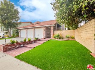 20317 Arminta St, Winnetka, CA 91306