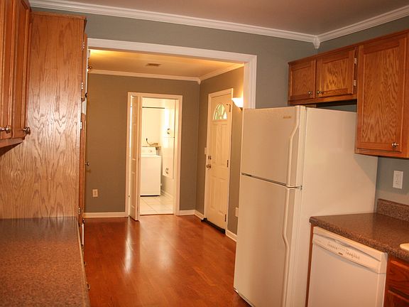 4th image of 2709 Hartford Dr