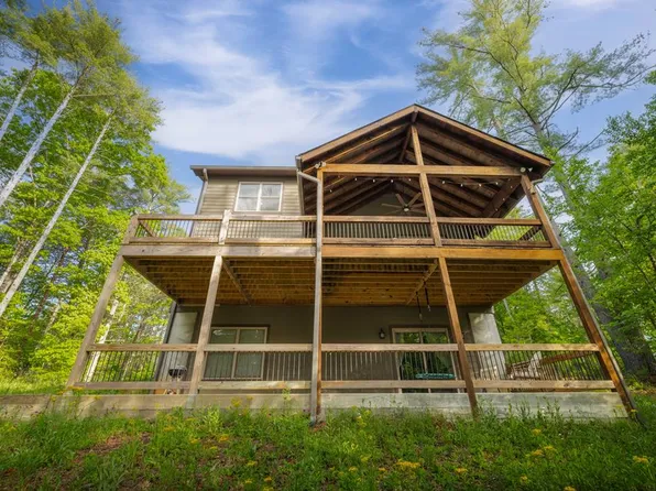 345 Deer Trl, Mineral Bluff, GA 30559