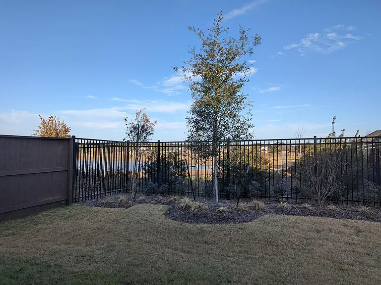 2910 Starling Dr — Photo 17