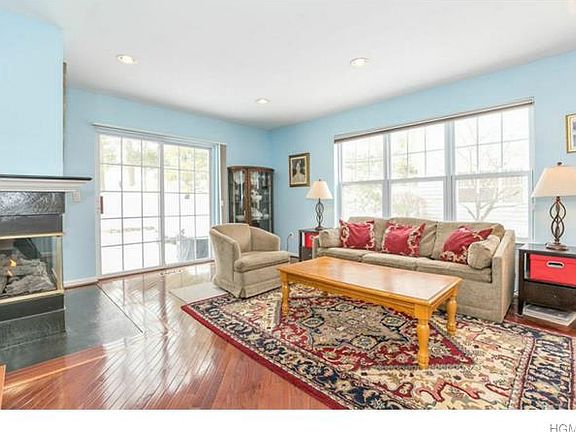 5th image of 26 Mystic Dr