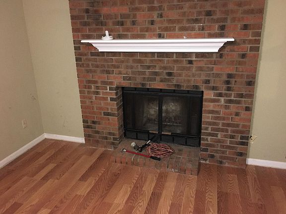 5th image of 119 Rollingwood Dr #119
