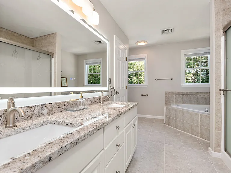 13 Breakneck Hill Rd — Photo 22