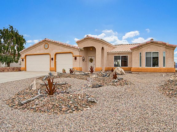 3rd image of 4060 Bluegrass Dr