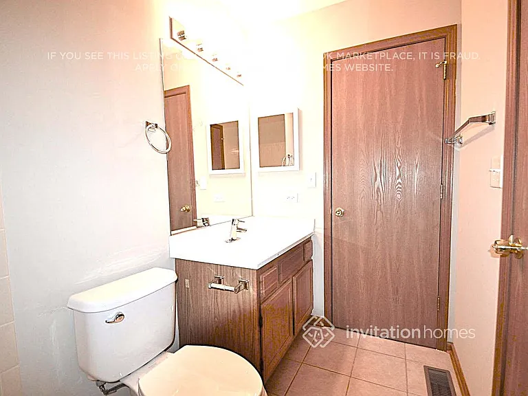 1241 Victoria Ct — Photo 8