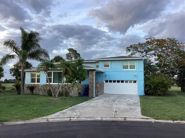 90 Oakland Hills Ct, Rotonda West, FL 33947