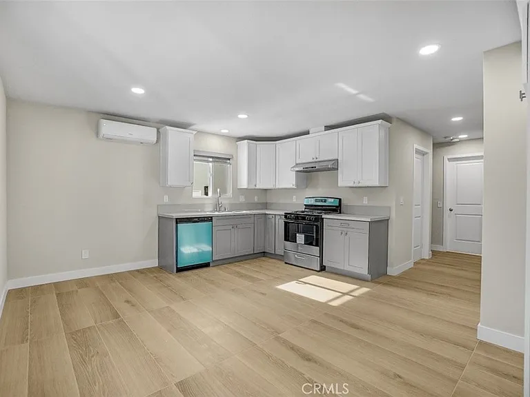 610 W Hollyvale St — Photo 5