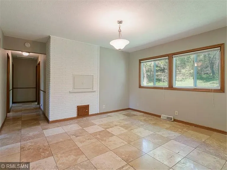 16020 Temple Dr — Photo 9