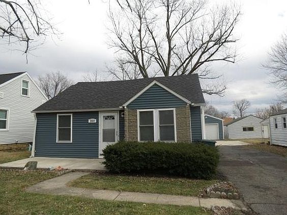 1st image of 2504 N Maplewood Ave