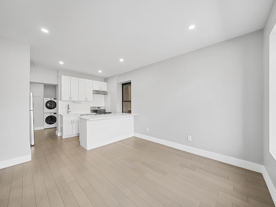 1st image of 166 Allen St #22