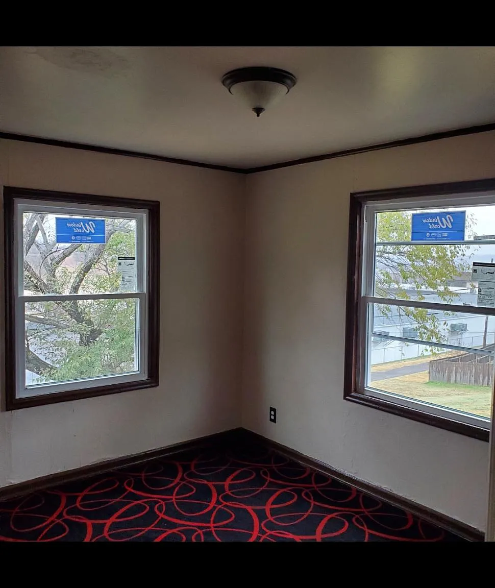 503 N Washington Ave E — Photo 2