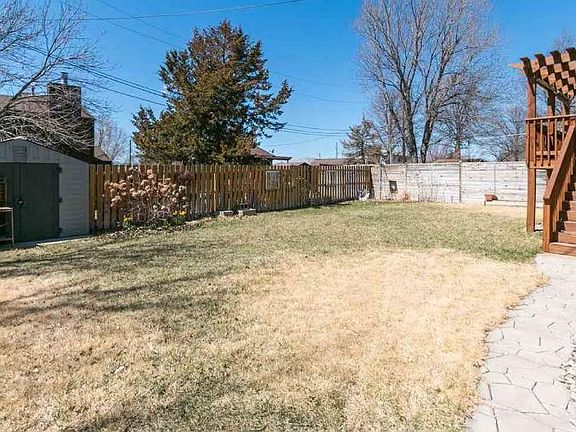 4th image of 1512 Knollcrest Dr