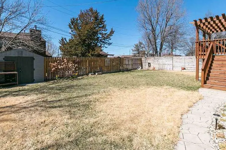 1512 Knollcrest Dr — Photo 4
