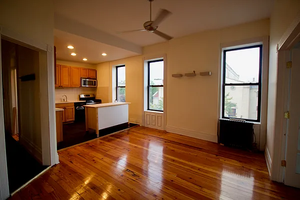 Rented by Compass | media 32