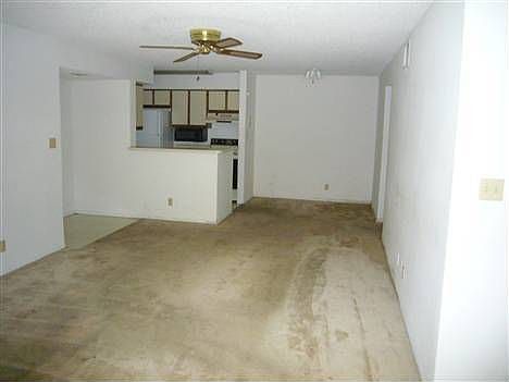 5th image of 2946 S University Dr APT 7112