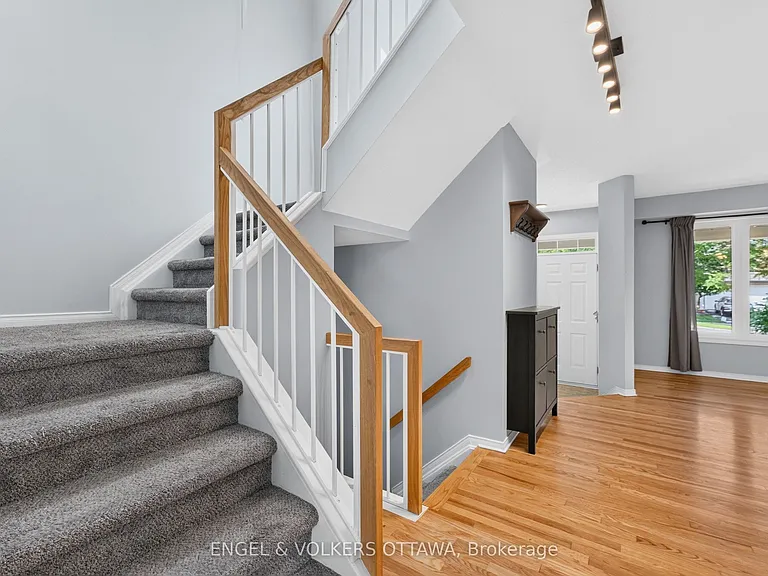 2123 Esprit Dr — Photo 26