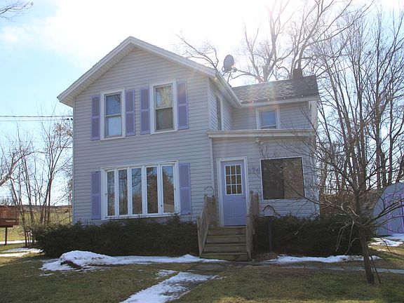 3rd image of 174 Lyman St