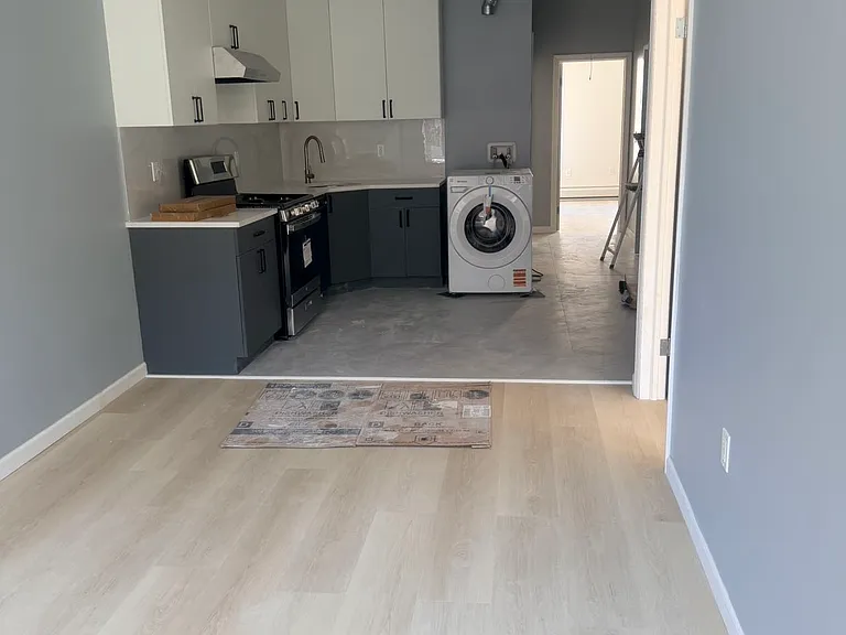 377 Kosciuszko St #2R — Photo 6