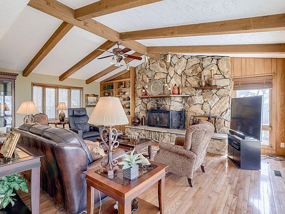 3rd image of 30238 Nixon Dr