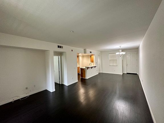 3rd image of 291 Riverdale Ct