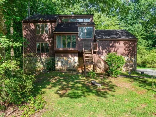 839 Post Road Way, Stone Mountain, GA 30088