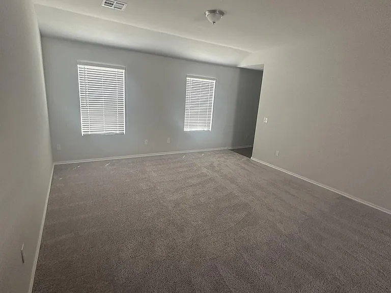 1002 Ichabod Cir — Photo 15