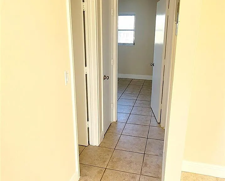 5192 NE 6th Ave #823 — Photo 8
