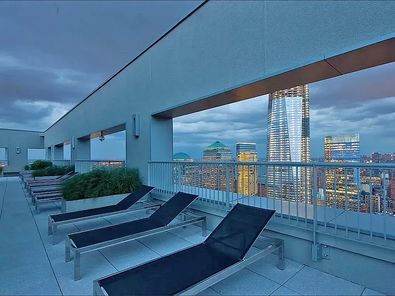 123 Washington St #45H — Photo 8