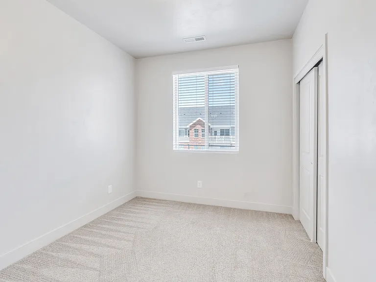 708 W Bronze Leaf Rd #1 — Photo 7