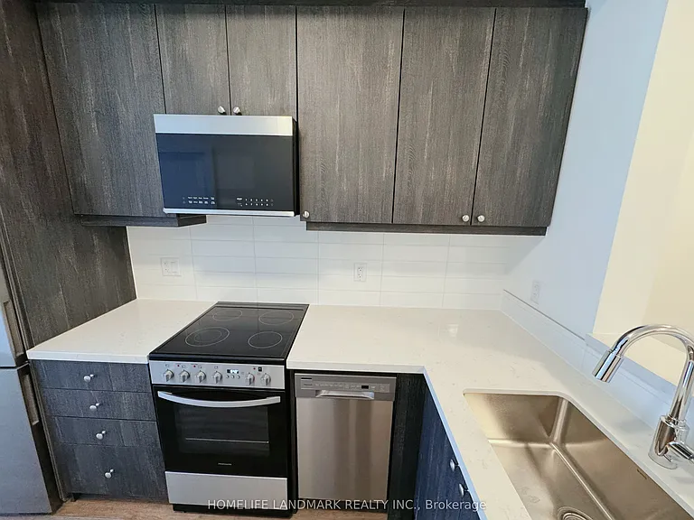 51 Clarington Blvd #116 — Photo 4
