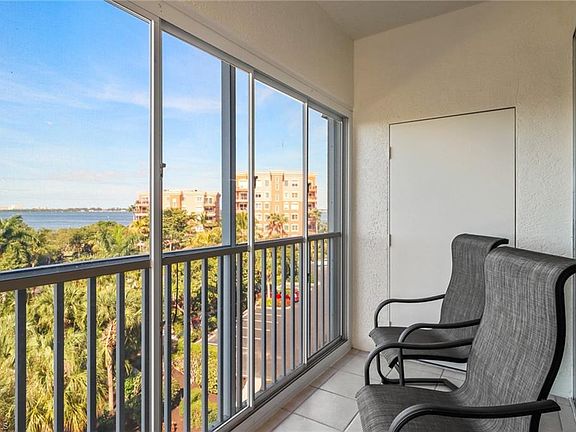 Home For Sale In WATER S EDGE AT PEPPERTREE POINTE