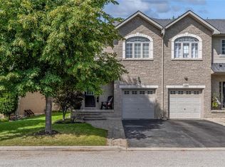 5287 Scotia St, Burlington, ON L7L 7B5