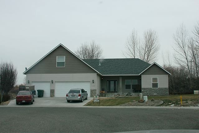 1st image of 1126 Reo Dr