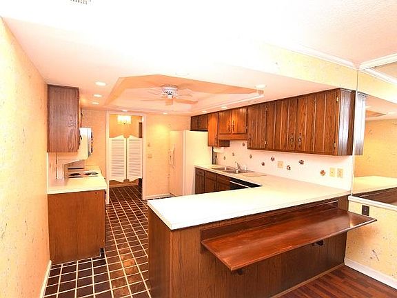 3rd image of 4501 N Wheeling Ave #2-207-2