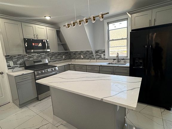2nd image of 321 Avenue C Floor 3