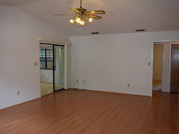 2nd image of 333 Gawain Ct