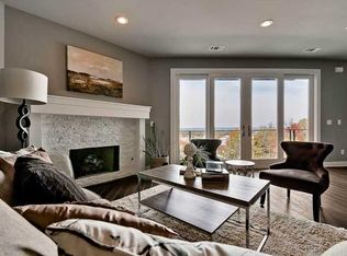 313 E Noble Ln, Fayetteville, AR 72702