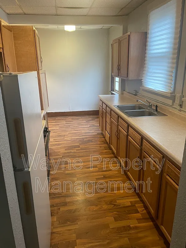 1 bed, 1.0 bath, 702 sqft, $580 — Photo 2